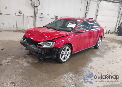 2015 Volkswagen Jetta 2.0T Gli Sel z USA, uszkodzony, nr VIN 3VW5S7AJ7FM257174